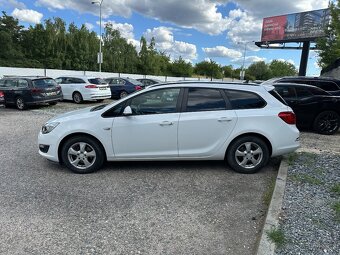 Opel Astra Sports Tourer 1.6 cdti 2015 - 4