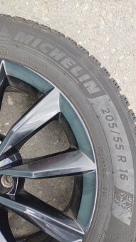 Originál 4x kola Škoda s pneu zimní Michelin 205/55R16 - 4