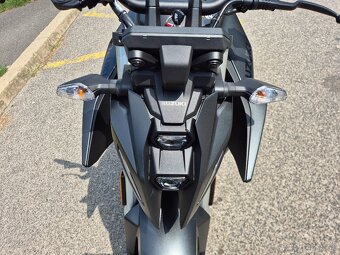 Suzuki GSX-8S, r.v. 2024, perfektní stav, 1. majitel - 4