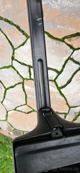 Střešní nosič Thule Square Black Mazda 3 - 4