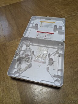 Yuneec Breeze 4K – na díly, nabíječka + baterie - 4