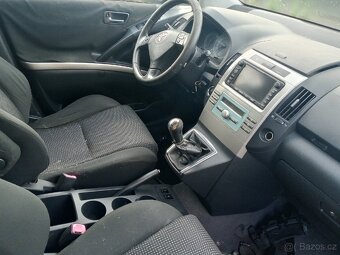 Toyota Verso Corola - 4