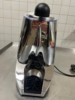 Odšťavňovač - lis na citrusy - 4