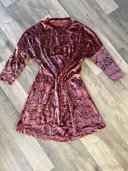 Lesklé šaty Zara - 4