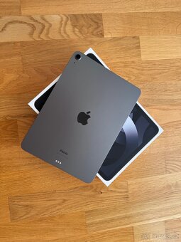 Tablet iPad Air M1 64 GB WiFi – Vesmírně šedý (2022) - 4