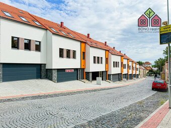 RD, dispozice 4+kk, plocha 160 m2, novostavba, garáž, zahrad - 4