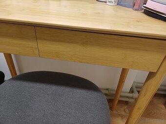 Toaletní stolek se zrcadlem - 4