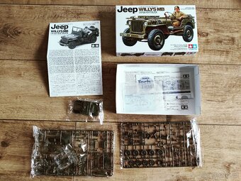 Plastikové a dřevěné modely - 4