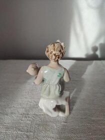 Royal dux dievča s macíkom porcelánová soška - 4