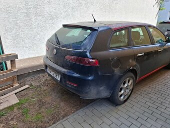 Alfa Romeo 159 Sportwagon - auto na splátky všem - 4