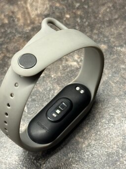 Chytrý náramek Xiaomi Smart Band 7 černý/běžový - 4