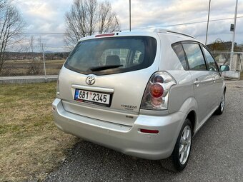 Toyota Corolla Verso 2,0 D4D 100kw - 4