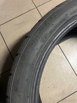 275/40 r22 najeto 1000 km dot 24  jako nove - 4