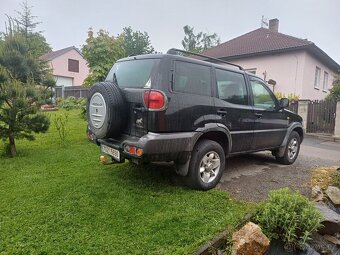 Nissan Terrano II - 4
