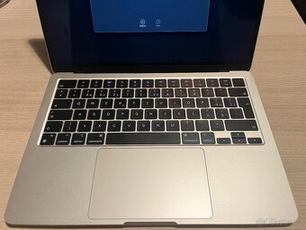 Apple MacBook Air 13" 2022, M2 8-Core 8GB/512GB Hvězdně Bíl - 4