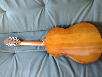 Kytara Yamaha - 4