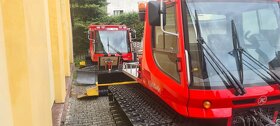 Sněžná rolba Kässbohrer Pistenbully 100 frézou a 2 stopaři - 4