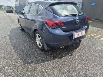 Opel Astra - 4