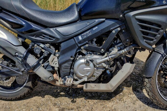 Suzuki DL650A V-Strom 2012 - 4