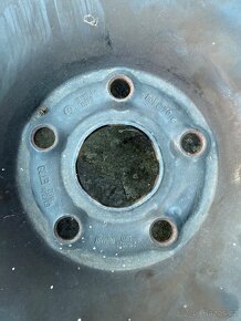 Zimni sada 16 5x112 215/65 16” 2x6,5mm 2x5,5mm VW Audi Skoda - 4