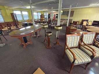 Starožitný nábytek - 4