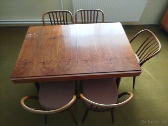 Jídelní stůl Jitona + židle TON - 4