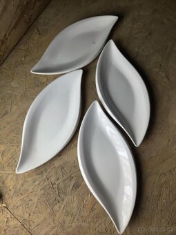 NÁDOBÍ, hrnek, hrnec, talíř aj. - 4