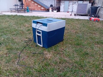 Prodavam Ledníčka do auta na 220 wolt - 4