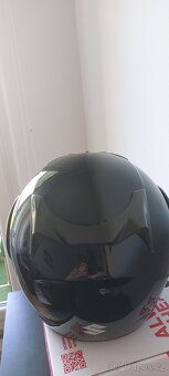 SUZUKI luxusní helma - 4