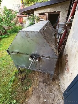 Nerezový gril na prase - 4