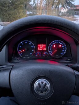 VW Jetta 1.6 benzín 2007 - 4