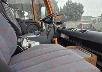 Mercedes Unimog - 4