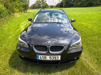 Prodám BMW E61 530d 160kW manuál r.v. 2004 - 4