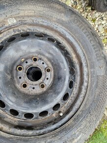 VAG sada kol s pneu 195/65 R15 6Jx15H2 5Q0601027L - 4