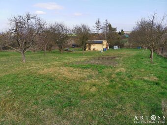 Prodej velké zahrady s chatkou, celkem 2 257 m2 - Ponětovice - 4