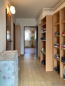 Prodej rodinného domu – bydlení i podnikání v Holešově - 4