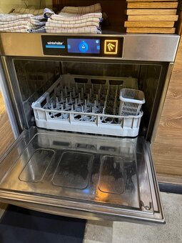 Gastro myčka Winterhalter UC - M + chemie - 4