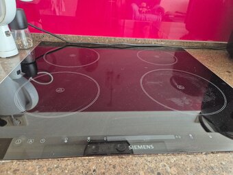 Kuchyně včetně spotřebičů a desky Technistone - 4