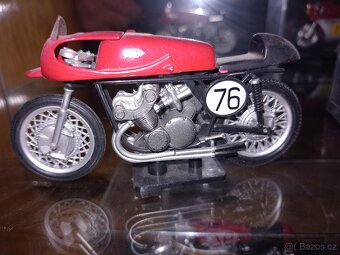 Modely 1:24 MV Agusta,Honda,Gilera,Laverda,Jawa - 4
