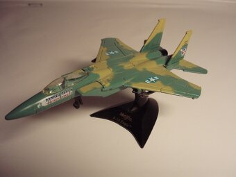 2xMaisto F-15Eagle; F-16 FightingFaclcon - 4