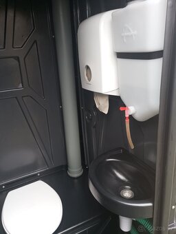 MOBILNÍ NOVÝ WC - 4