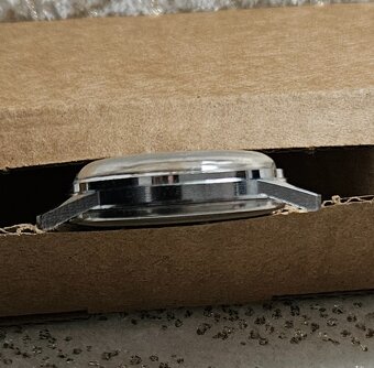 Prim  15 rubínů  s datumem - 4