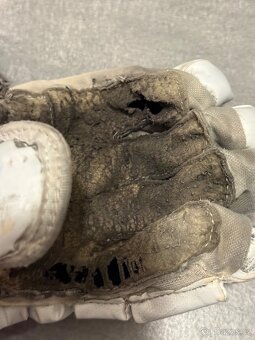 Hokejové rukavice - 4