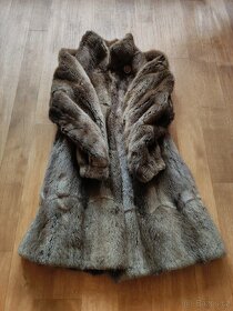 Pravý dámský kožešinový kabát KARA - 4