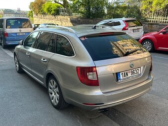 Škoda Superb 2.0 TDI 4X4 1.majitel - 4