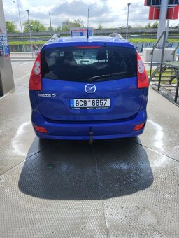 Mazda 5 2D - 4