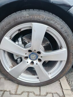W212 245/40 R18 letní pneumatiky - 4