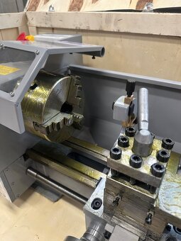 Stolní soustruh 230v 600mm - 4