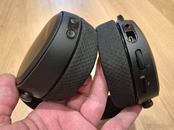 Steelseries Arctis Pro Wireless na díly - 4