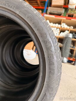 Good Year Pneu 235/45R18 98V - 4